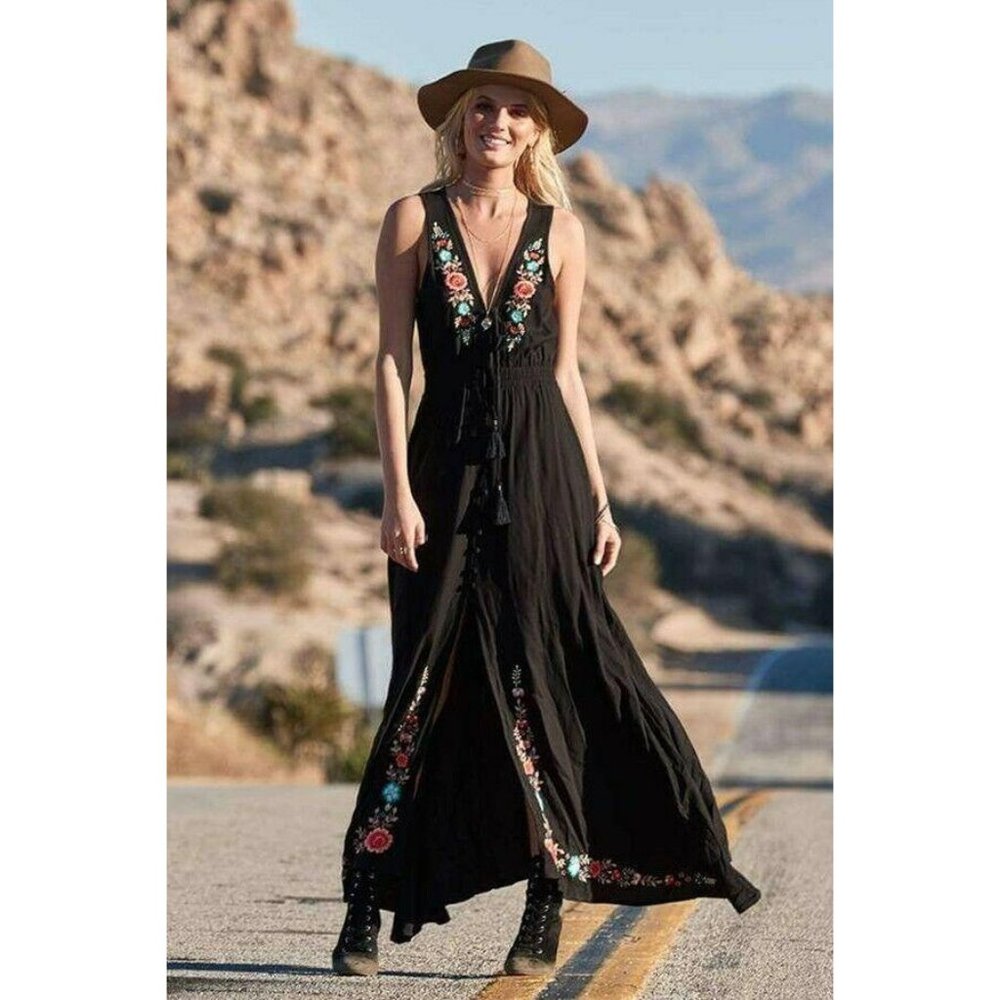Boho Black Floral Embroidery Maxi Dress